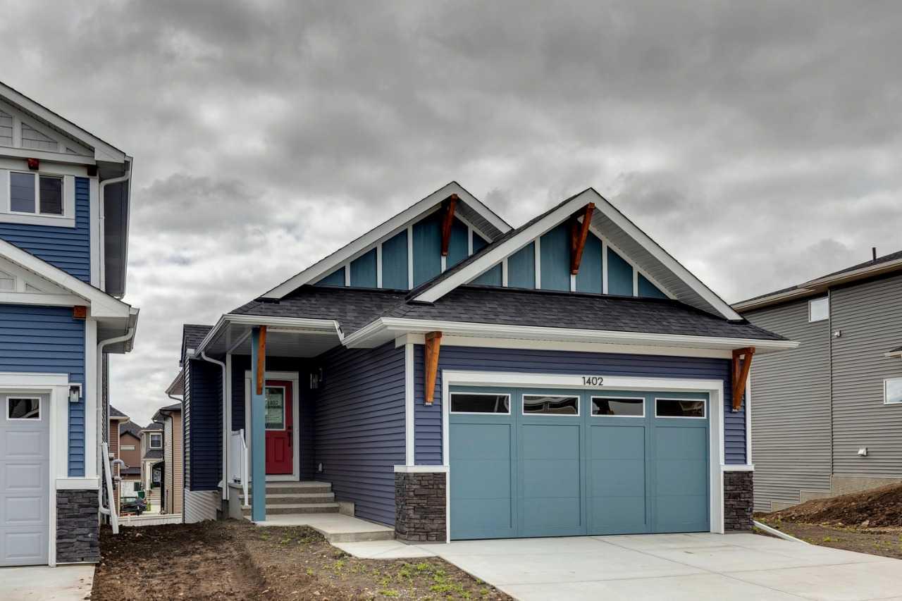 1402 Bayview Crescent SW photo 3