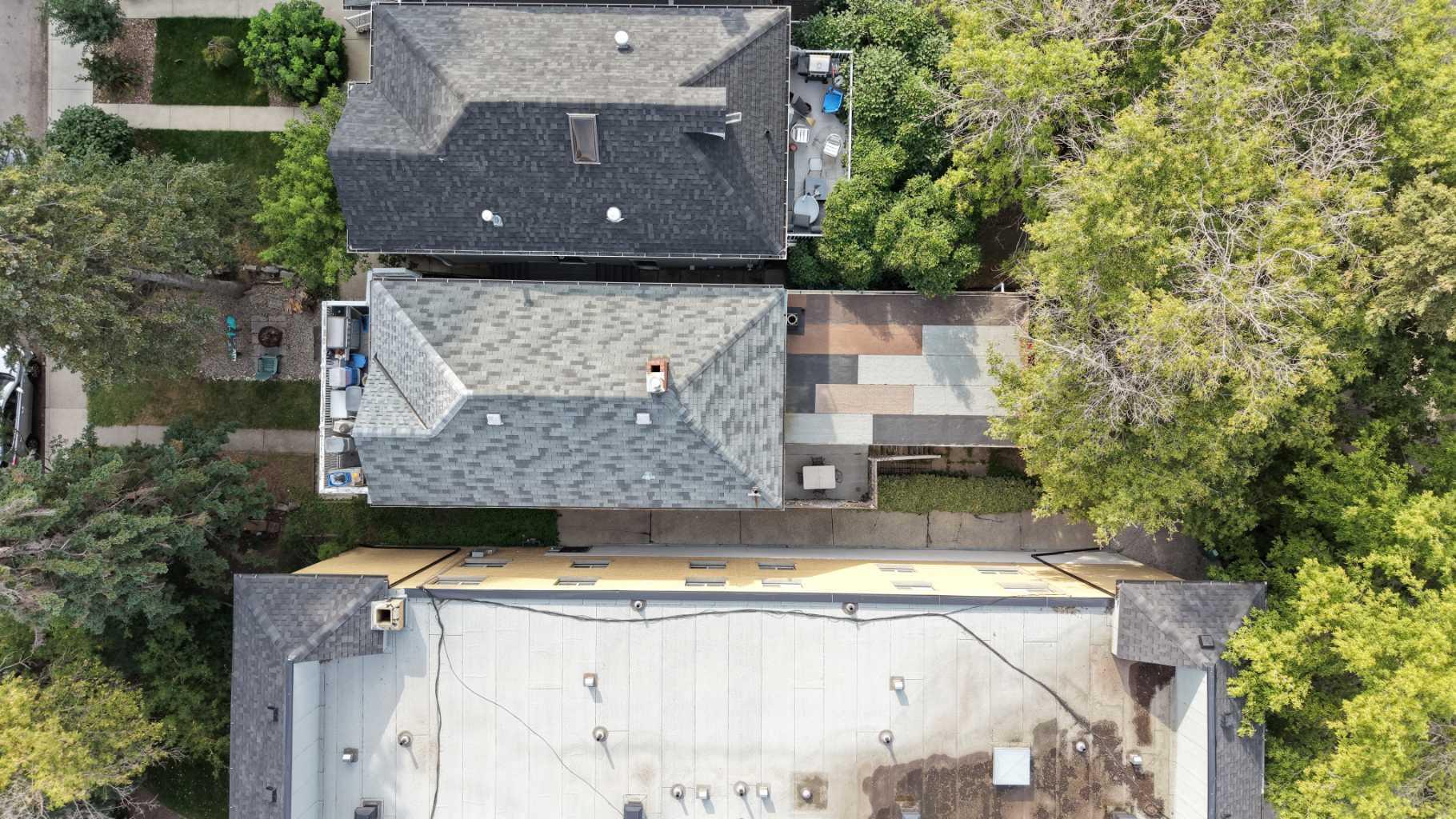 308 25 Avenue SW photo 4