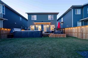 1595 Baywater Street SW photo 2