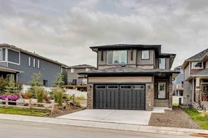 1030 Bayview Crescent SW photo 2