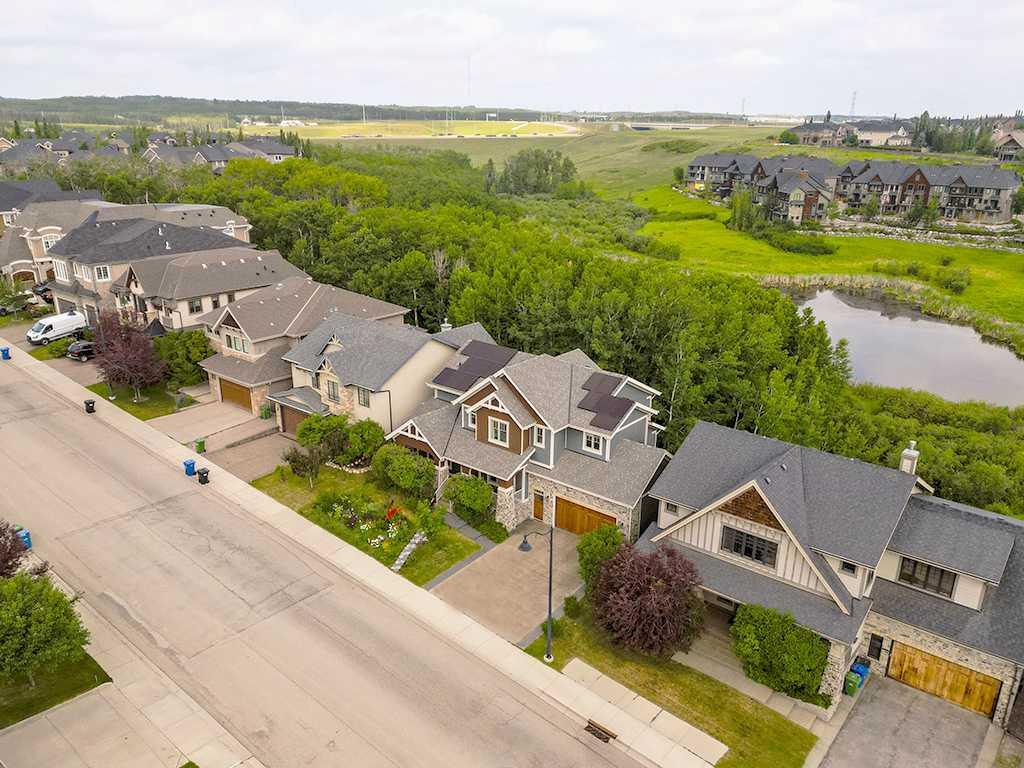 9318 14 Avenue SW photo 3