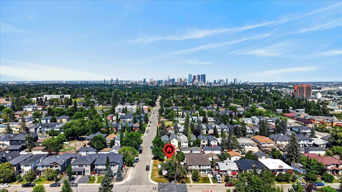 440 53 Avenue SW photo 3