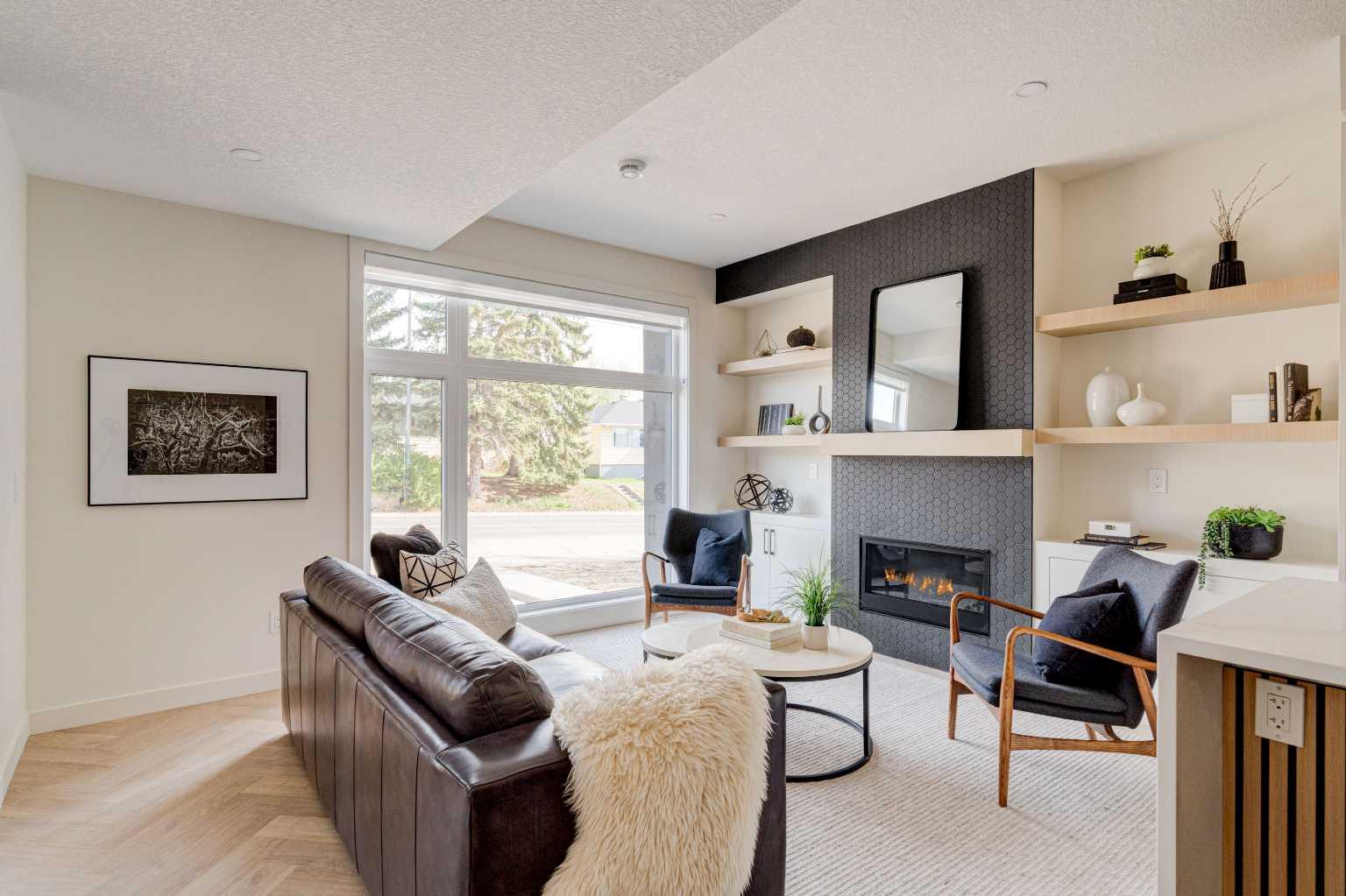 1923 26 Avenue SW photo 3