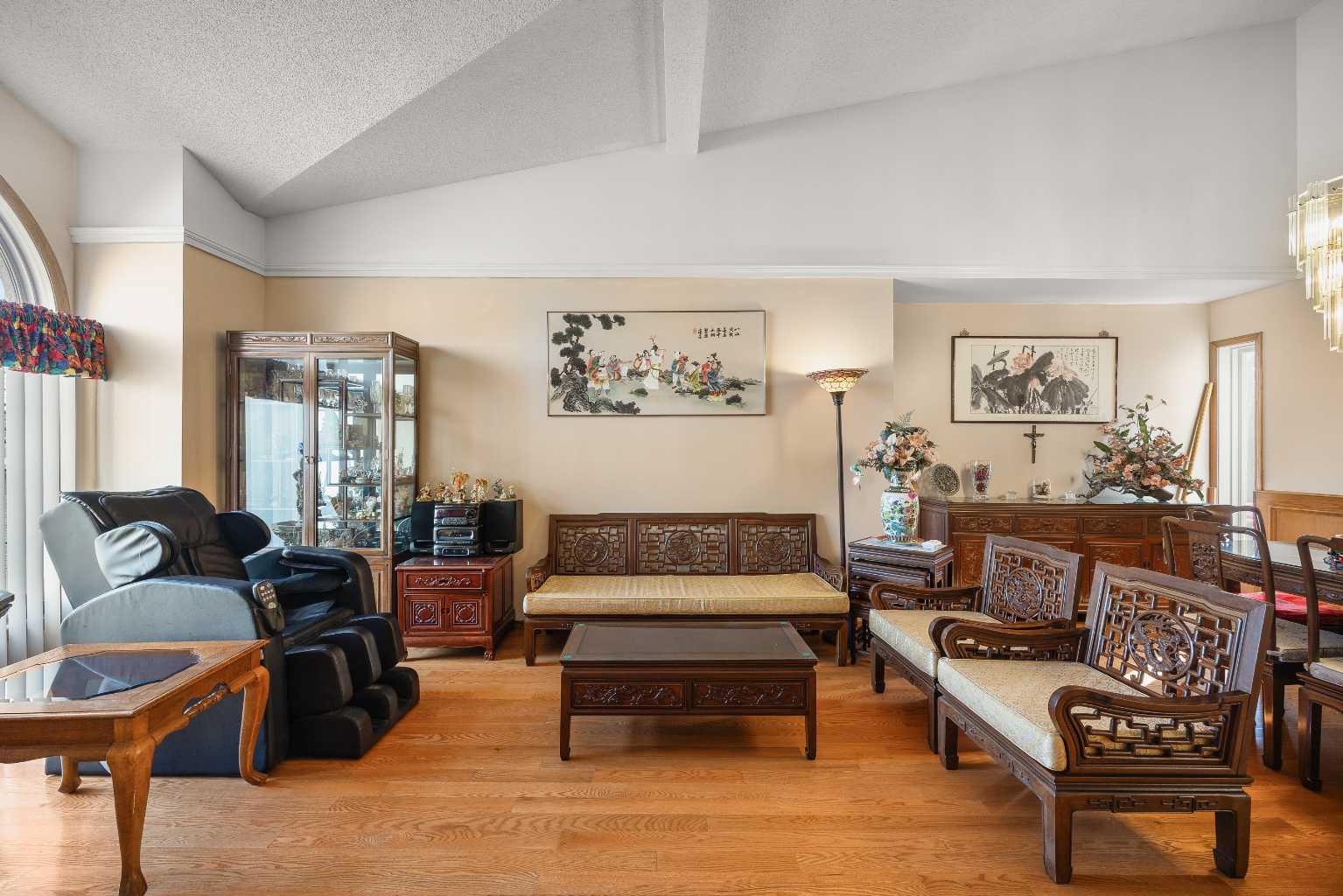 2203 Sirocco Drive SW photo 4