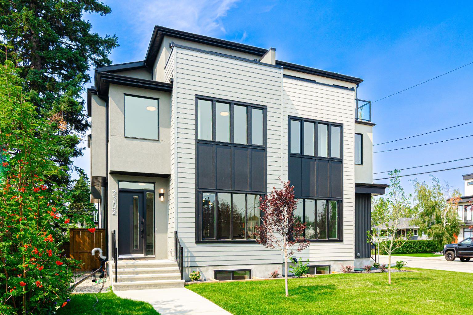 2302 Osborne Crescent SW photo 2