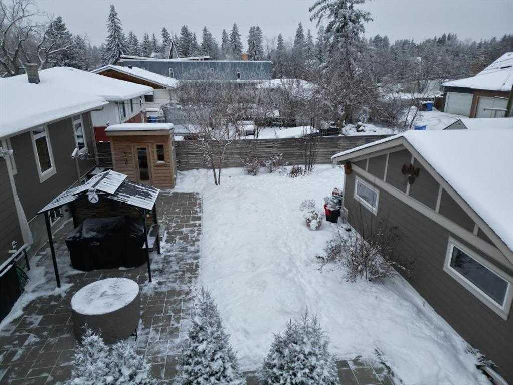 716 55 Avenue SW photo 4
