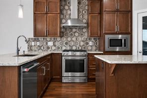62 Evansfield Green NW photo 4
