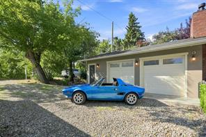 615 Crescent Boulevard SW photo 2