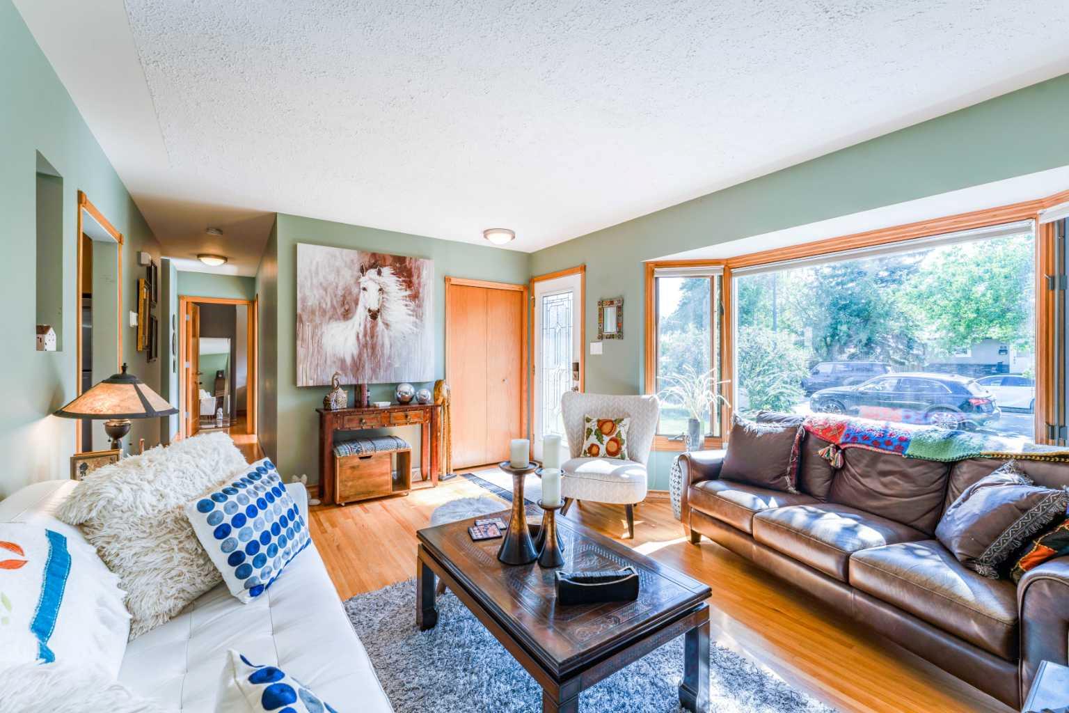 52 Windermere Road SW photo 2
