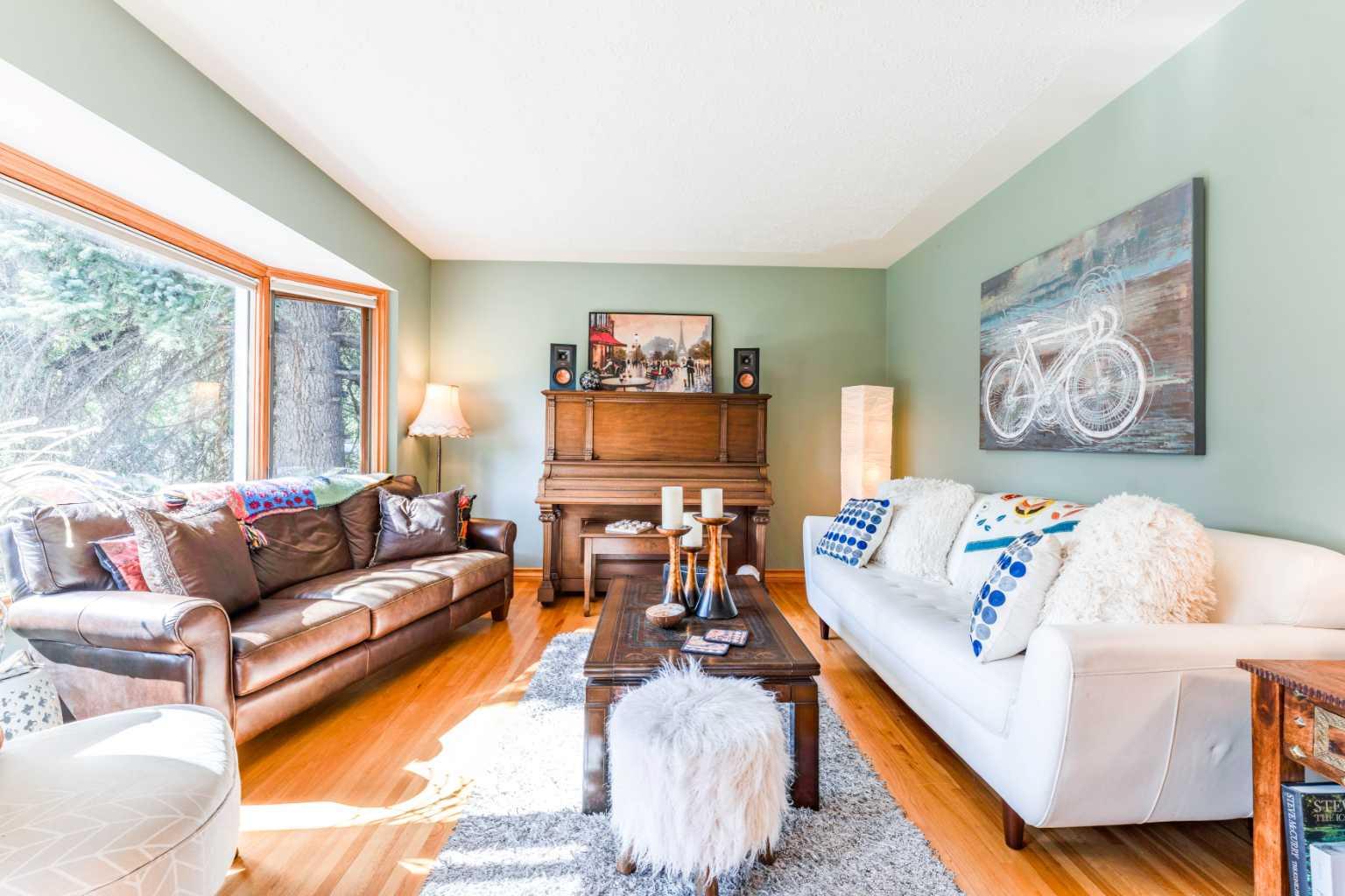 52 Windermere Road SW photo 3
