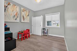 325 Bayside Crescent SW photo 3