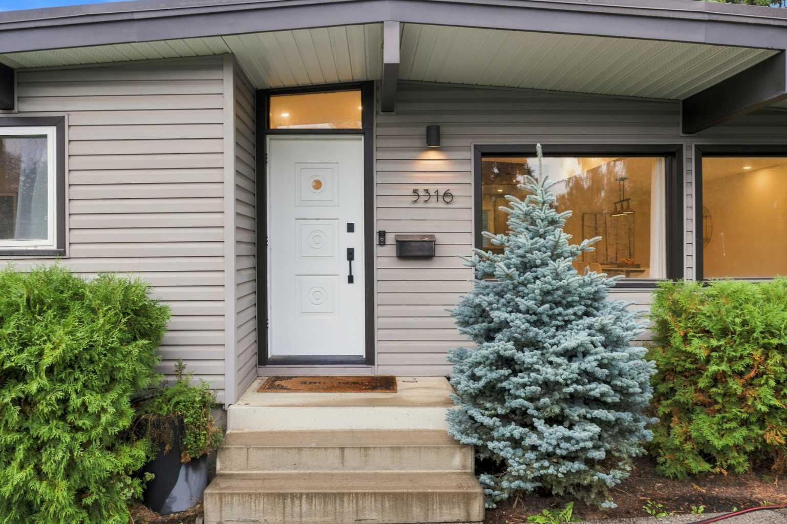 5316 La Salle Crescent SW photo 3