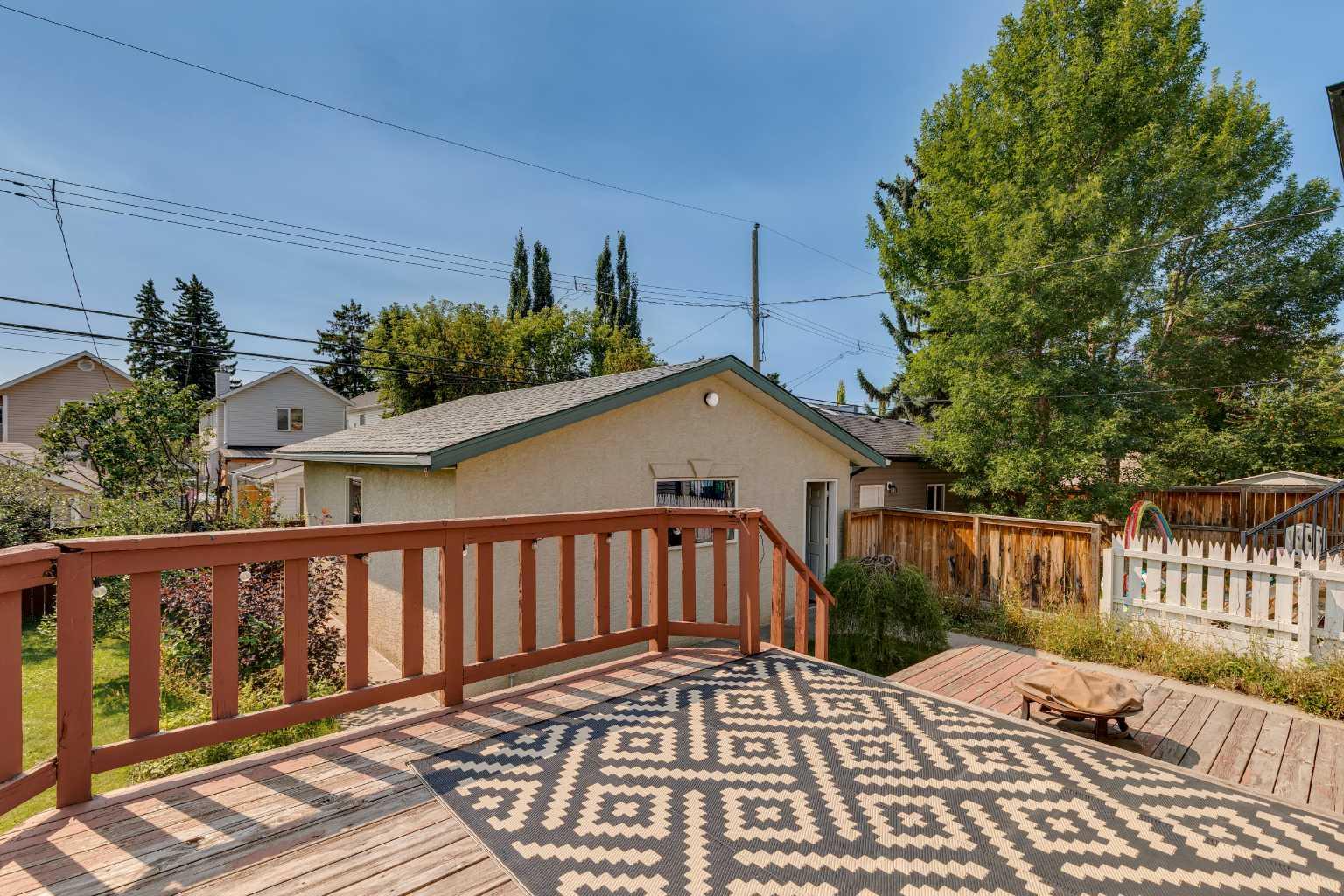 415 51 Avenue SW photo 3
