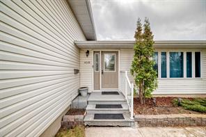 4039 5 Avenue SW photo 3