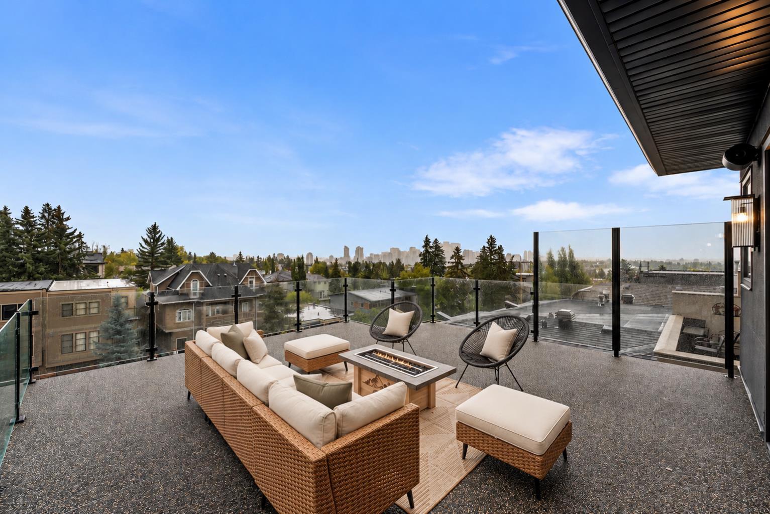 2021 27 Avenue SW photo 2