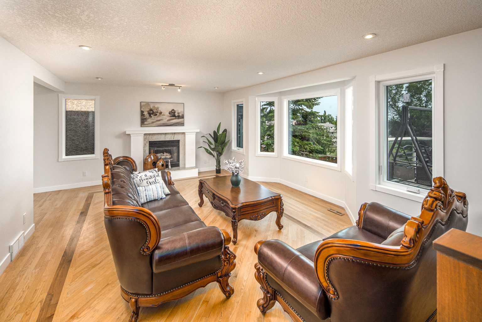 2612 Signal Hill Drive SW photo 2