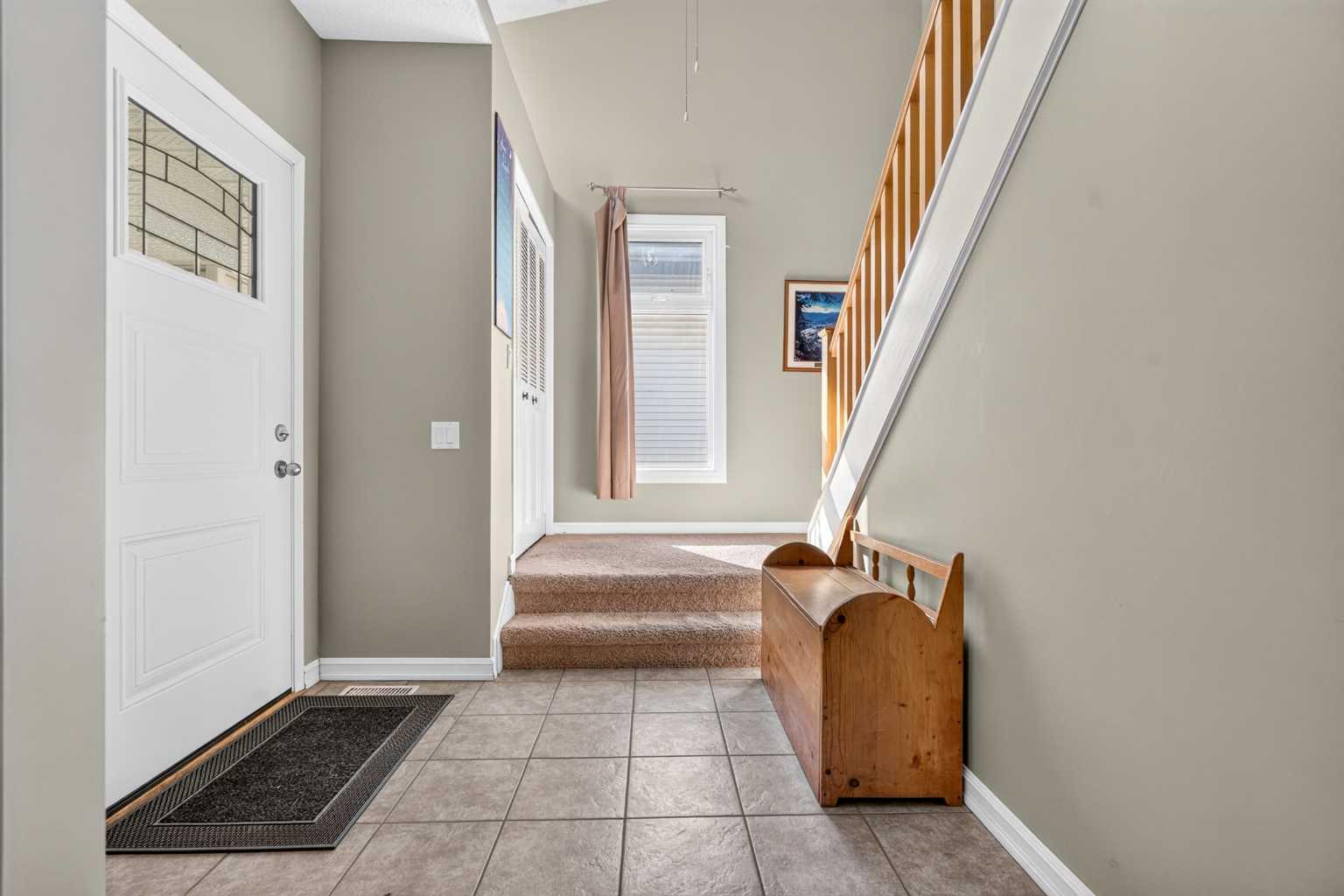 7 Woodbrook Way SW photo 4