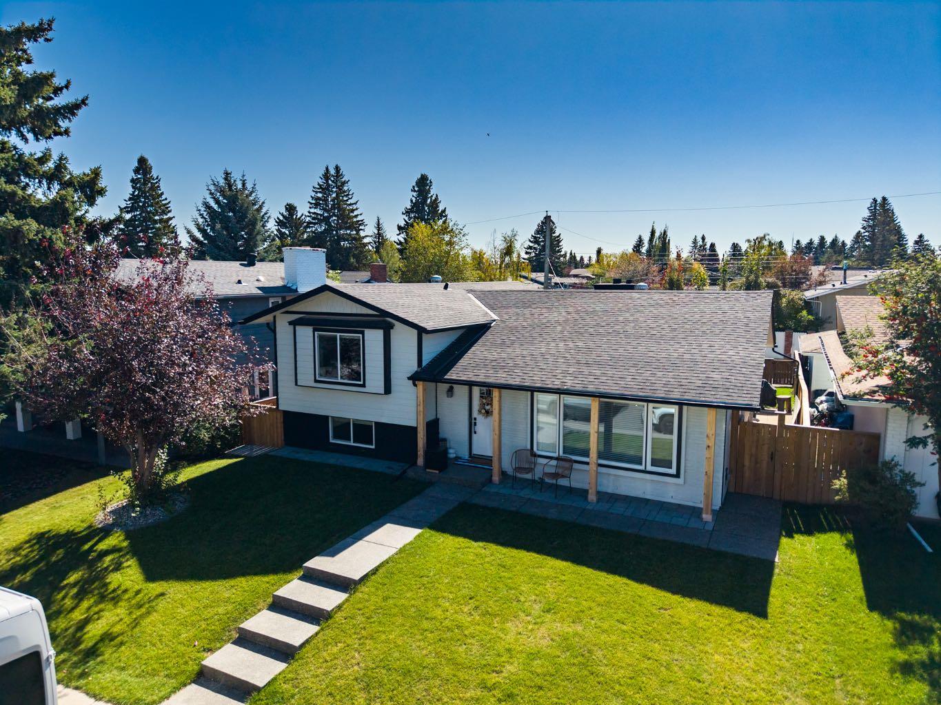 1215 Lake Twintree Drive SE