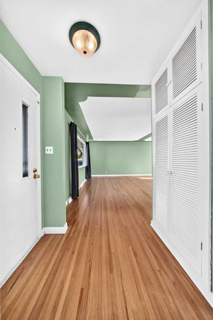 5924 Elbow Drive SW photo 3