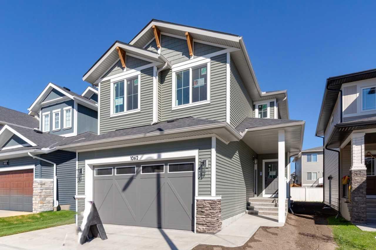 1062 Bayview Crescent SW photo 3
