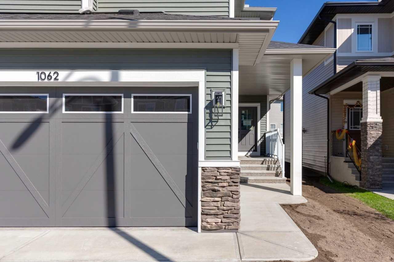 1062 Bayview Crescent SW photo 4