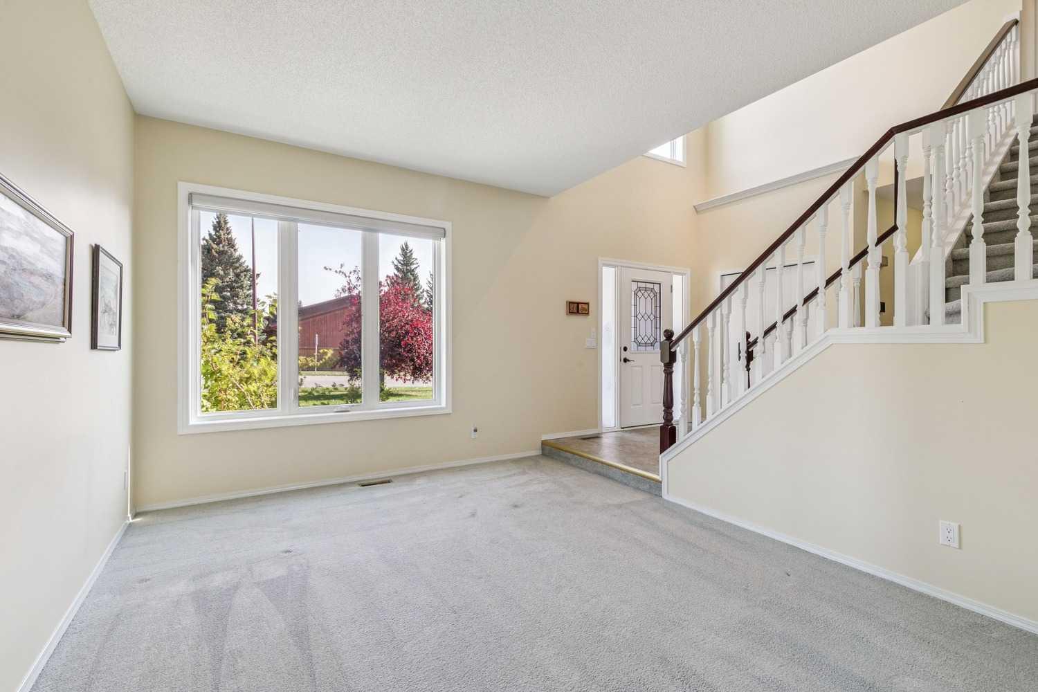 912 Woodbine Boulevard SW photo 3