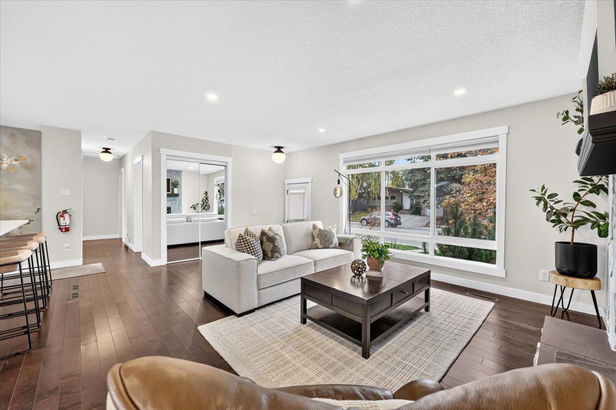 316 Wascana Road SE photo 3