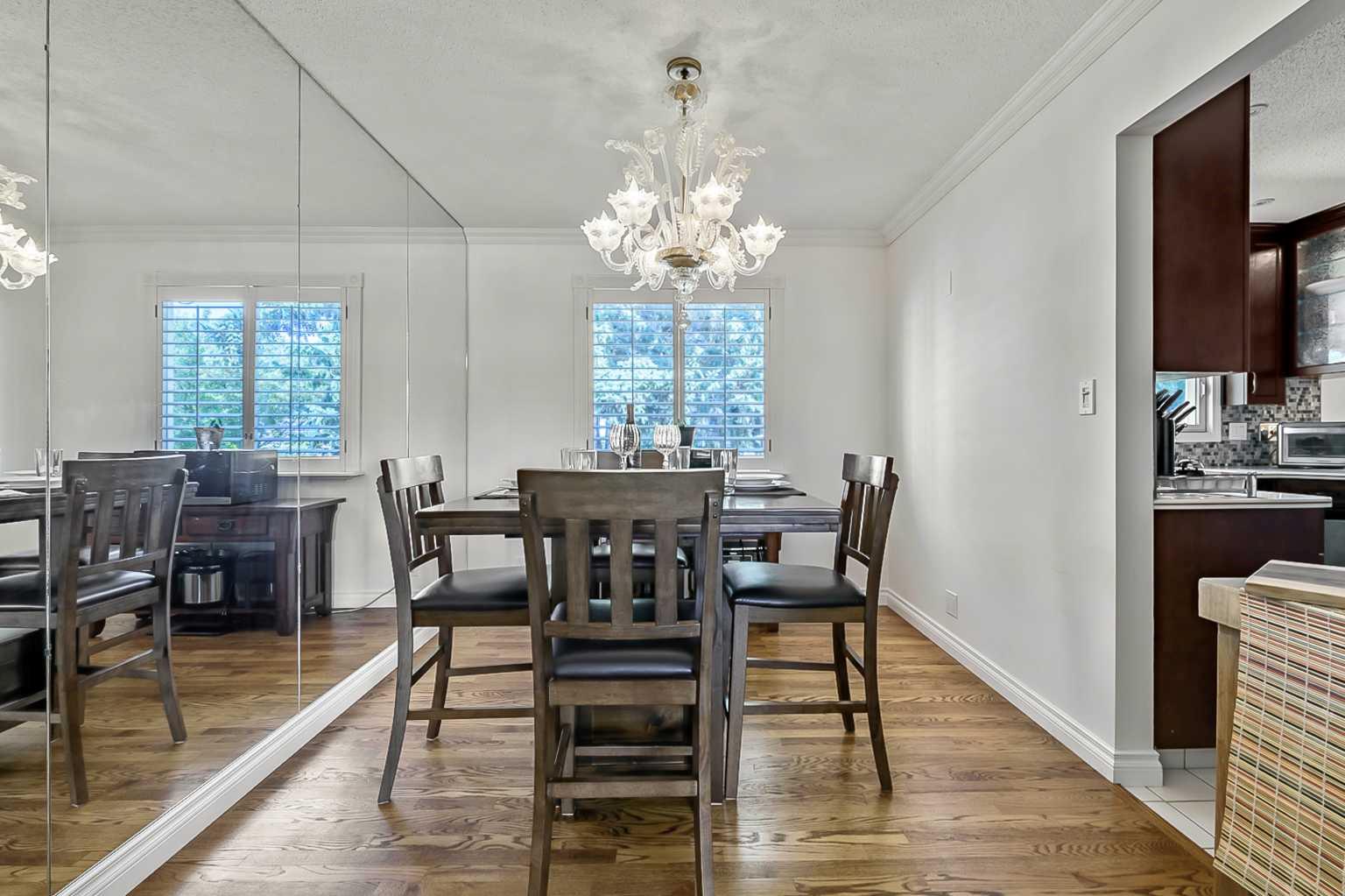 544 Willingdon Boulevard SE photo 4