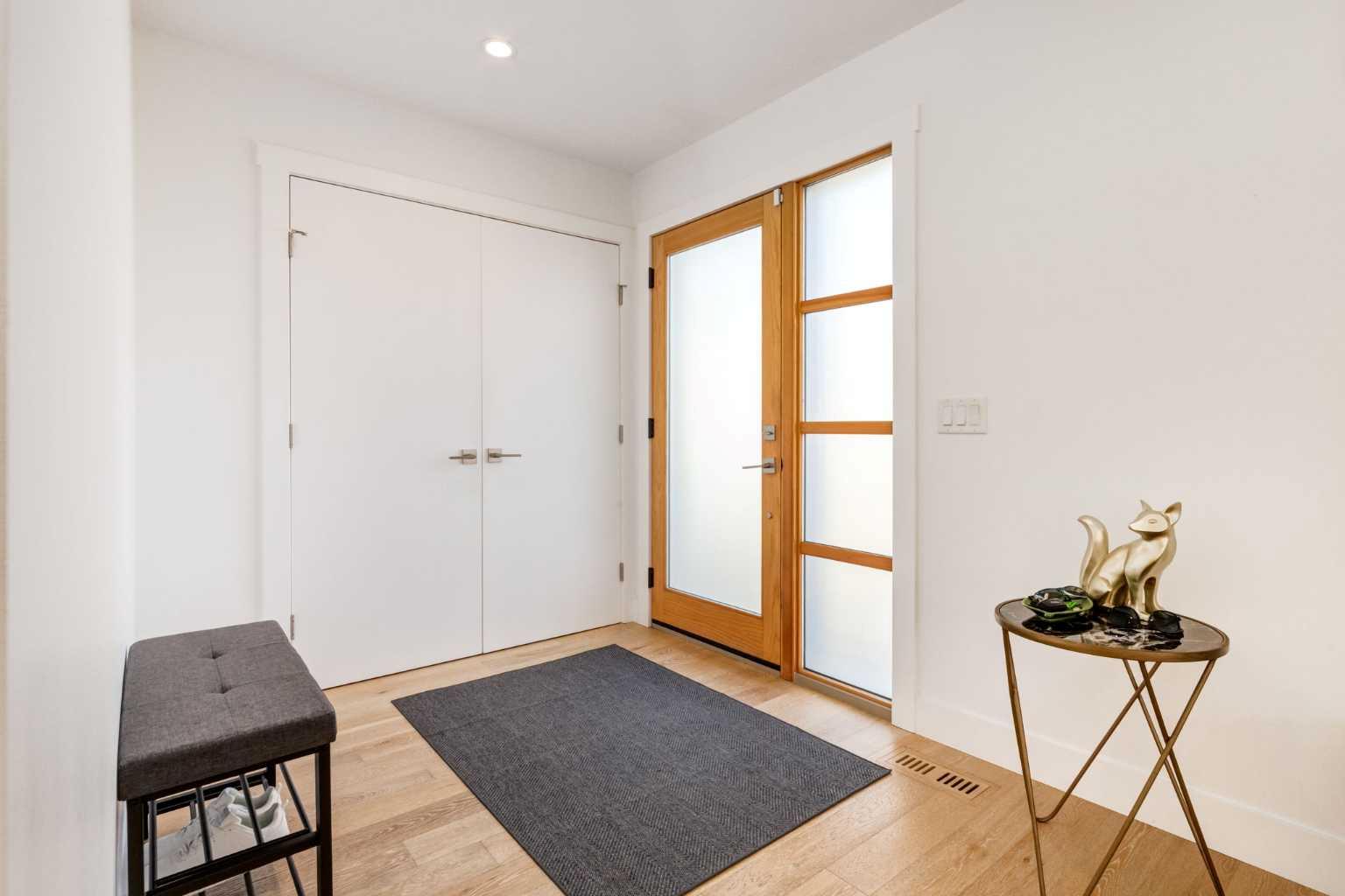 1601 21 Avenue SW photo 3