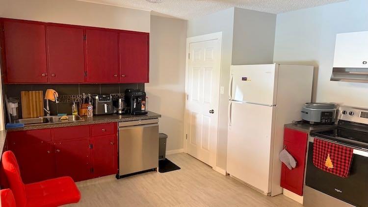 4536 Stanley Road SW photo 2