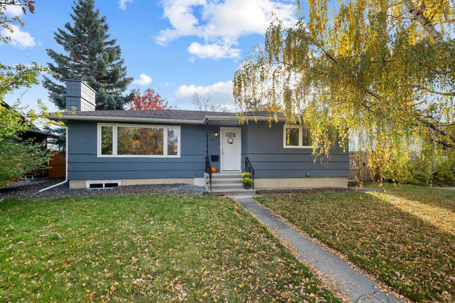 4207 5 Avenue SW photo 2
