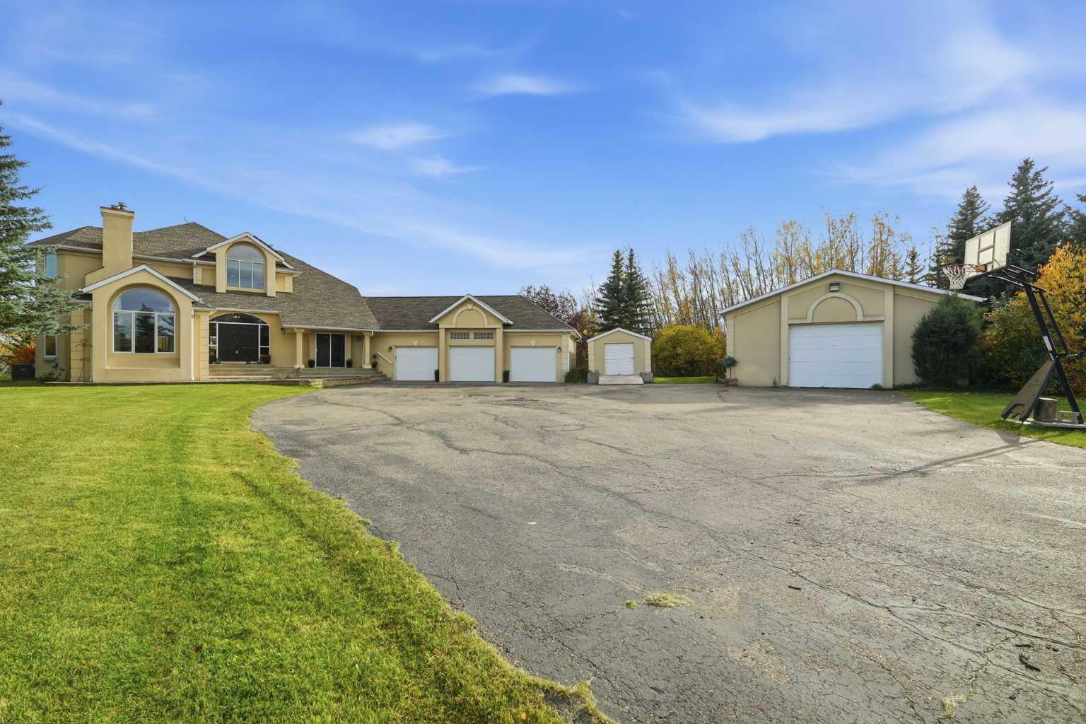 28 Bearspaw Acres photo 2