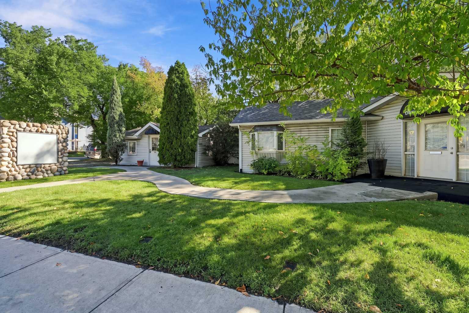5600 Elbow Drive SW photo 4