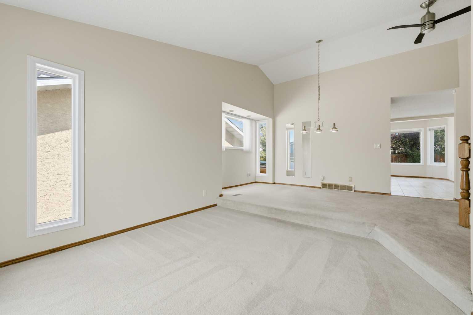 141 Woodbrook Road SW photo 3